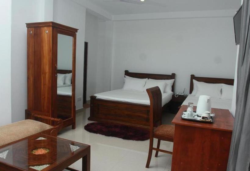 Kings Gate Airport Transit Hotel Katunayaka Bagian luar foto