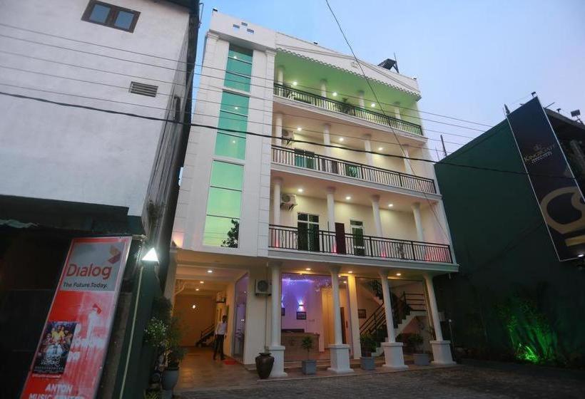 Kings Gate Airport Transit Hotel Katunayaka Bagian luar foto