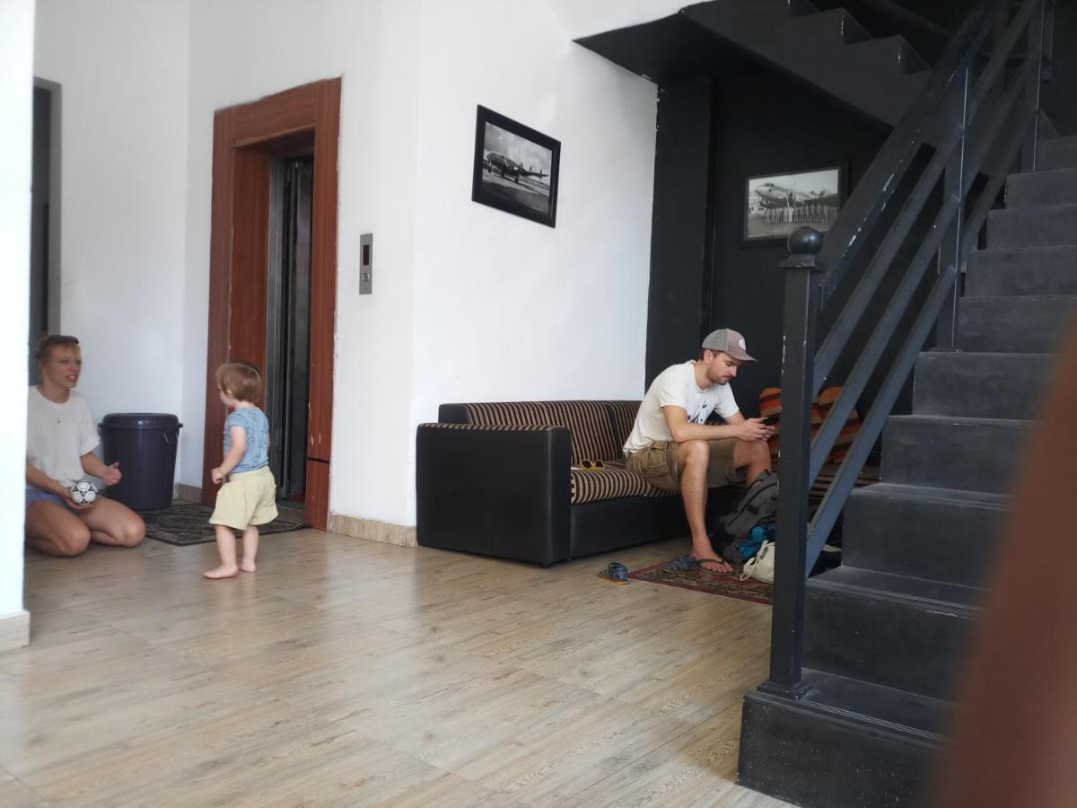Kings Gate Airport Transit Hotel Katunayaka Bagian luar foto