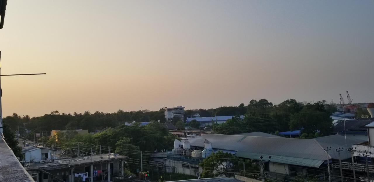 Kings Gate Airport Transit Hotel Katunayaka Bagian luar foto
