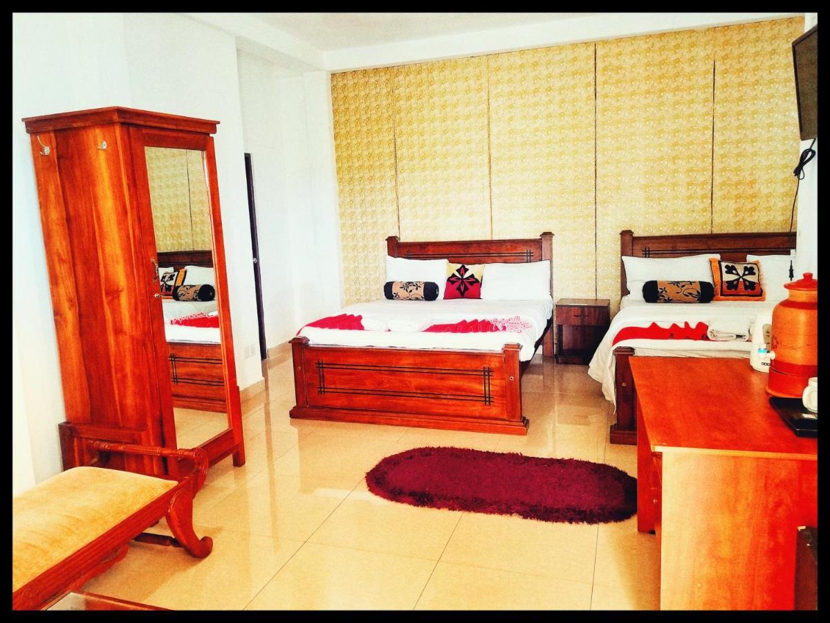 Kings Gate Airport Transit Hotel Katunayaka Bagian luar foto
