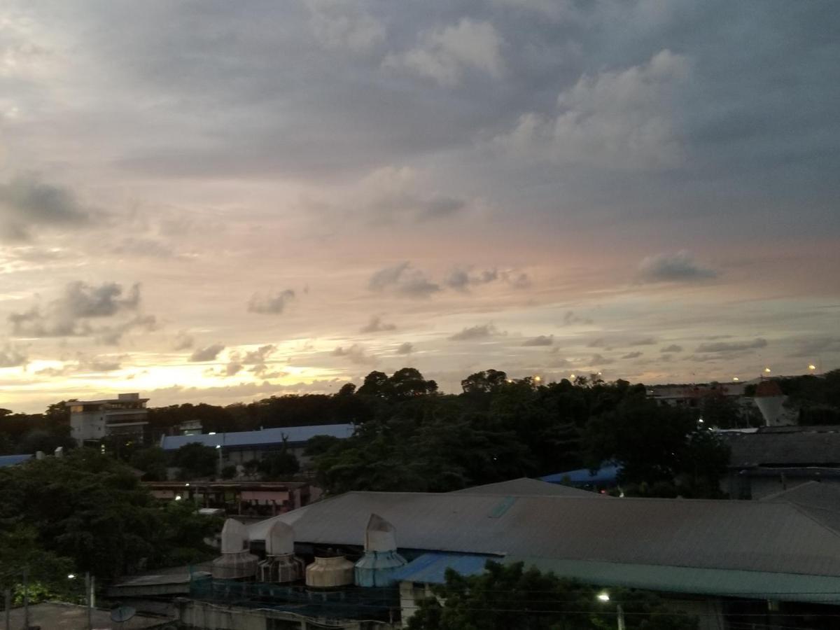 Kings Gate Airport Transit Hotel Katunayaka Bagian luar foto