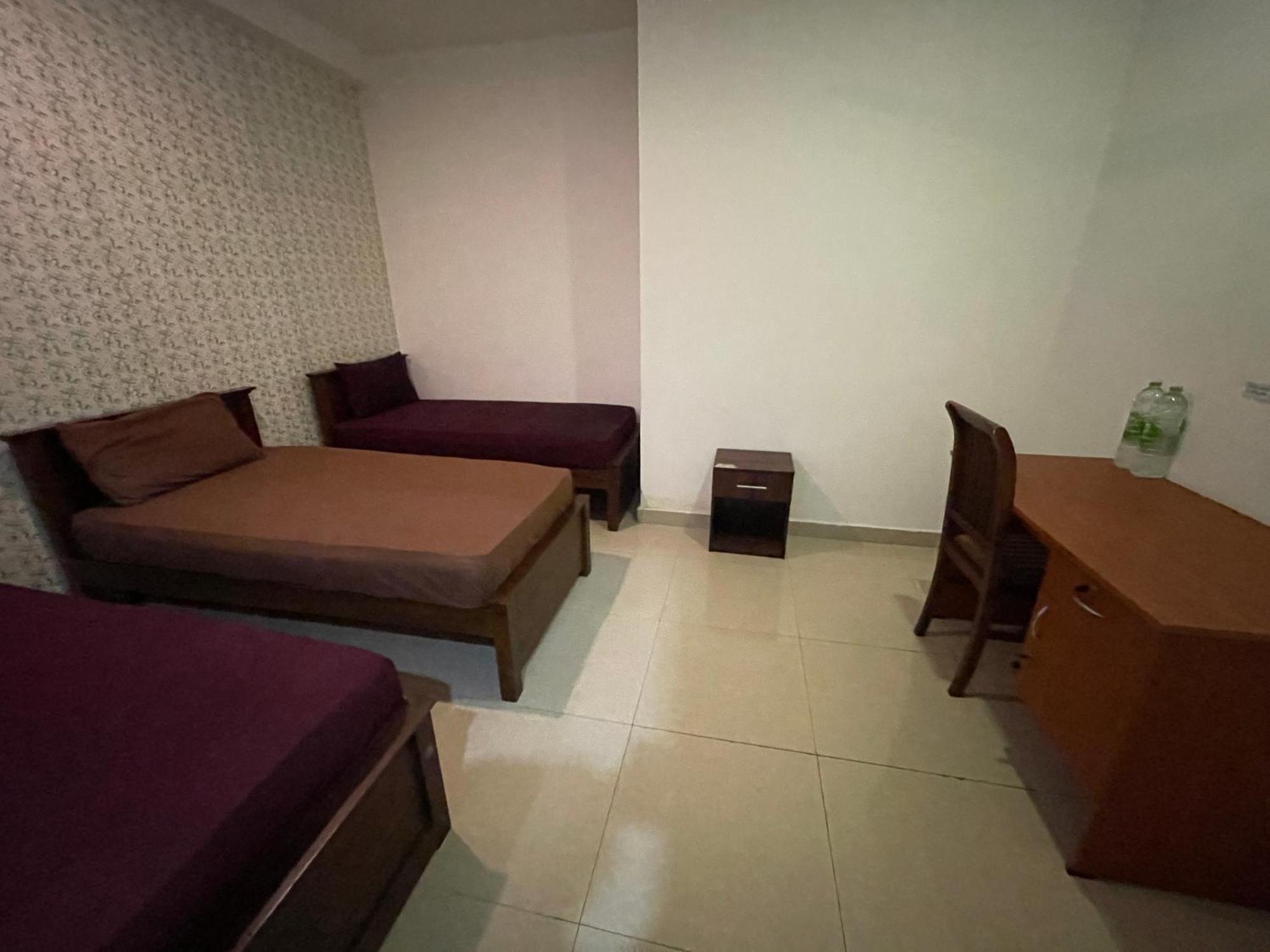 Kings Gate Airport Transit Hotel Katunayaka Bagian luar foto